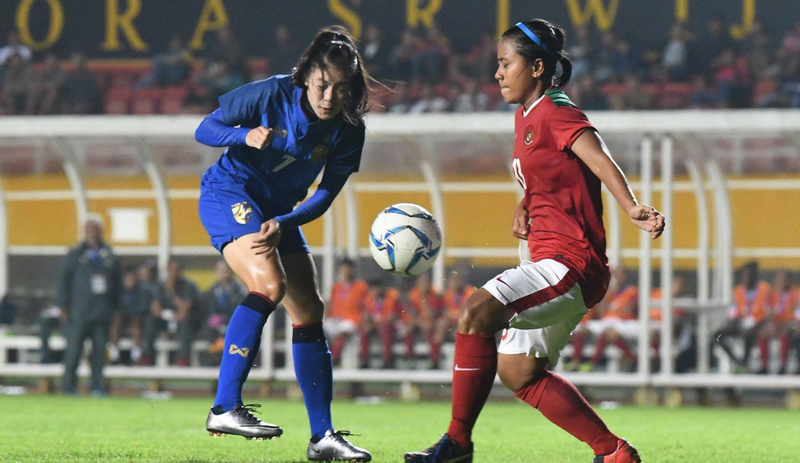 วันที่ 27 พฤษภาคม 2561 เวลา 20.30 น. ณ สนาม เกโลรา ศรีวิจายา เมือง ปาเล็มบัง ประเทศอินโดนีเซีย การแข่งขันฟุตบอลหญิงกระชับมิตร ทีมชาติไทย พบกับ ทีมชาติอินโดนีเซีย เพื่อเตรียมพร้อมสำหรับการแข่งขันฟุตบอลหญิงชิงแชมป์อาเซียน และ การแข่งขันในมหกรรมเอเชียน เกมส์